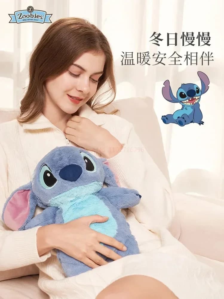 Oryginalna Pluszowa Butelka Disney z Stitch i Angel na Ciepłe Dłonie - Idealny Prezent na Święta 🎁